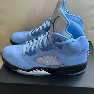 Air Jordan 5 Retro SE 'UNC'